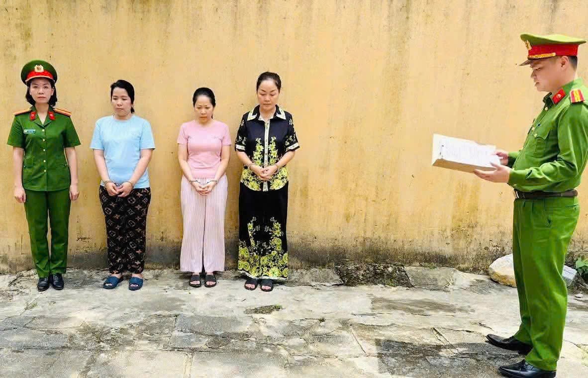 1000053698